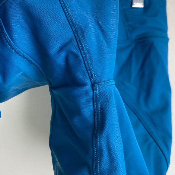 Lululemon Reach The Beach Short Tofino Teal Size 8 - Picture 5 of 7